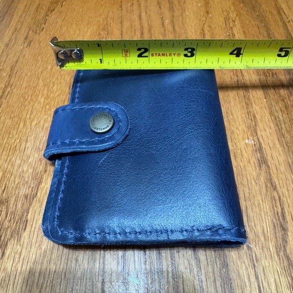 Portland Leather Blue Wallet - Picture 5 of 5